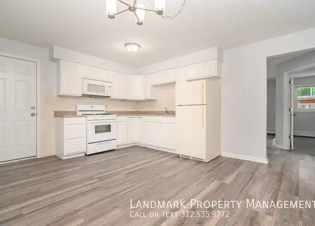 Property at 9825 El Cameno Ln Unit 1W, Orland Park, IL, 60462, 3 beds, 2 baths, [object Object]