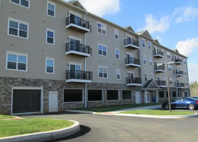 Property at 113 Legacy Blvd Unit 306, Reading, PA, 19608, 1 bed, 1 bath, [object Object]