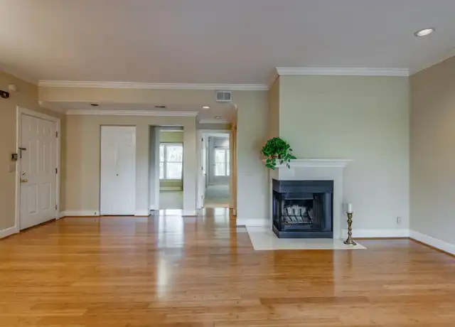 Property at 218 Boxmere Pl, Nashville, TN, 37215, 2 beds, 2 baths, [object Object]