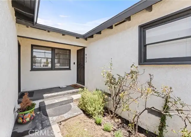 Property at 923 W Maple Ave, Orange, CA, 92868, 4 beds, 2 baths, [object Object]
