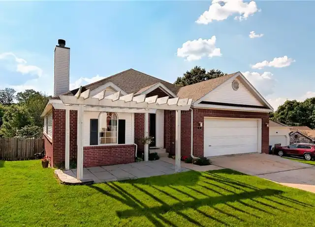 Property at 5 Ridgeview Ln, Bentonville, AR, 72712, 3 beds, 2 baths, [object Object]