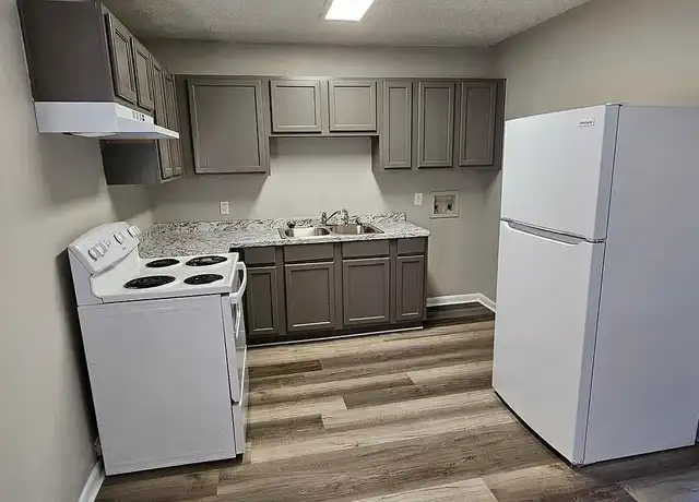 Property at 1000 Garden Meadows Dr, Pulaski, TN, 38478, 1-3 bed, 1 bath, [object Object]
