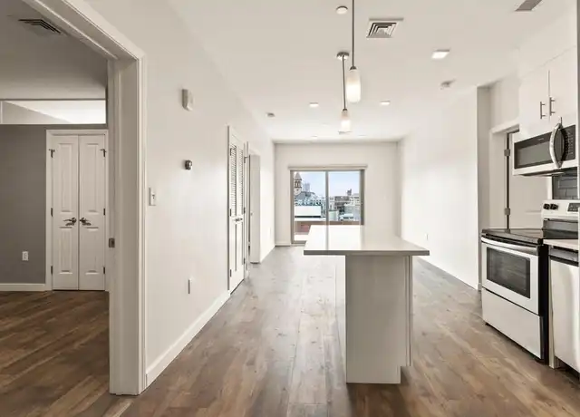 Property at 10 Essex St Unit 302, Cambridge, MA, 02139, 2 beds, 1 bath, [object Object]