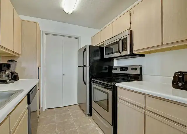 Property at St. James Place - 10300 W Fountain Ave, Milwaukee, WI, 53224, 1-2 bed, 1-2 bath, [object Object]