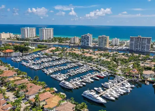 Property at 1580 Shoreline Way, Hollywood, FL, 33019, 5 beds, 4 baths, [object Object]