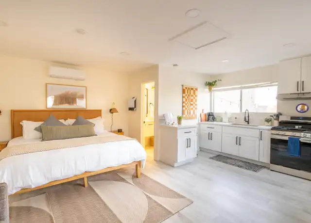 Property at 4653 Newport Ave, San Diego, CA, 92107, 0 beds, 1 bath, [object Object]