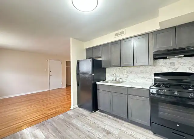 Property at 7100 Oxford Ave Unit 16, Philadelphia, PA, 19111, 1 bed, 1 bath, [object Object]