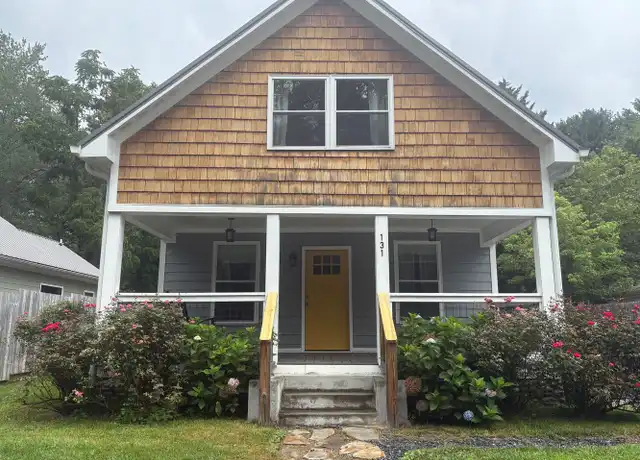 Property at 131 Vance Ave, Black Mountain, NC, 28711, 3 beds, 2.5 baths, [object Object]