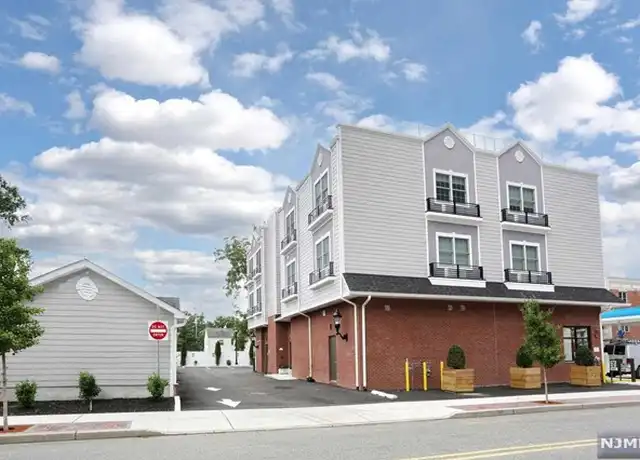 Property at 166 Kinderkamack Rd Unit 2A, Emerson, NJ, 07630, 2 beds, 1 bath, [object Object]