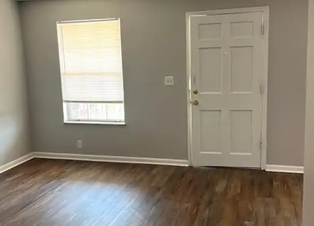 Property at 6983 Dixie Hwy, Louisville, KY, 40258, 1 bed, 1 bath, [object Object]