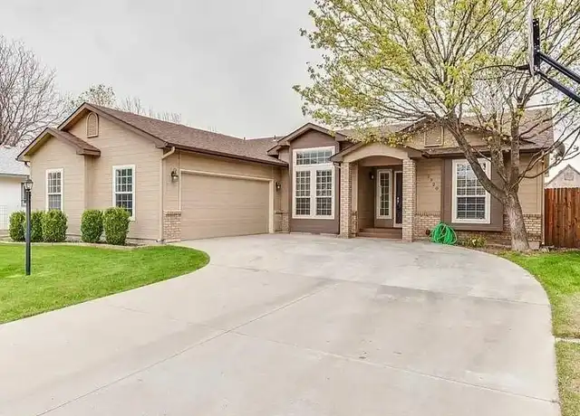 Property at 2920 N Columbine Ave, Boise, ID, 83713, 3 beds, 2 baths, [object Object]
