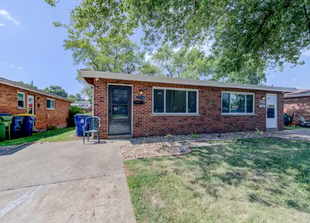 Property at 10760 Tropic Dr, Saint Ann, MO, 63074, 2 beds, 1 bath, [object Object]