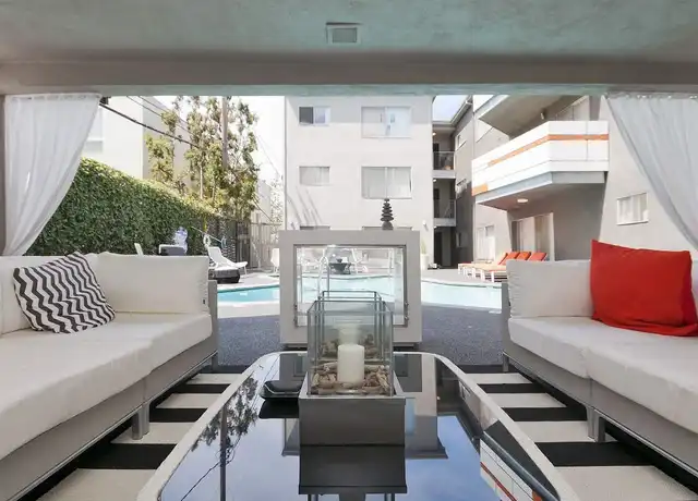 Property at Barrington Avenue Apartment Homes - 708 S Barrington Ave, Los Angeles, CA, 90049, 0 beds, 1 bath, [object Object]