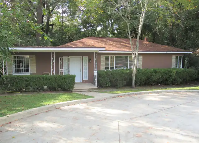 Property at 236 S Lipona Rd, Tallahassee, FL, 32304, 4 beds, 3 baths, [object Object]