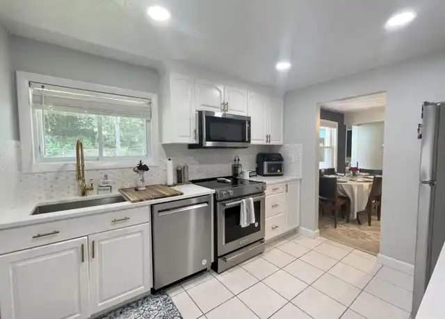 Property at 14 Myrna Rd, Framingham, MA, 01701, 3 beds, 1 bath, [object Object]