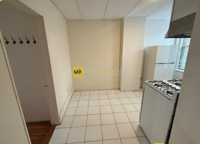 Property at 11 Charter St Unit 4, Boston, MA, 02113, 2 beds, 1 bath, [object Object]