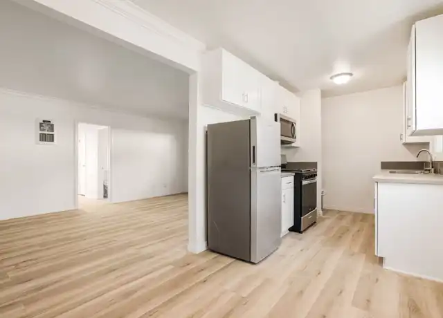 Property at 11011 Venice Blvd Unit 25, Los Angeles, CA, 90034, 2 beds, 2 baths, [object Object]