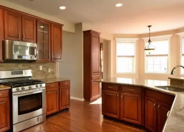 Property at 166 Garside St Unit 1, Newark, NJ, 07104, 3 beds, 1 bath, [object Object]
