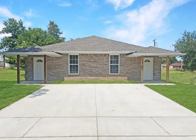 Property at 805 SW Summit Ave Unit B, Lawton, OK, 73501, 3 beds, 2 baths, [object Object]
