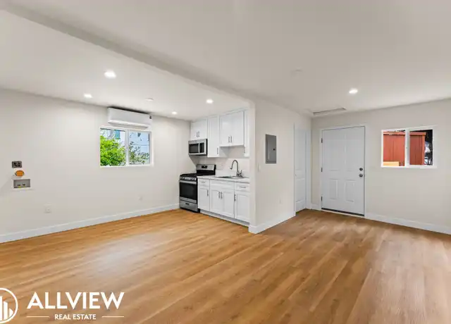 Property at 1439 Locust Ave Unit ADU, Long Beach, CA, 90813, 1 bed, 1 bath, [object Object]