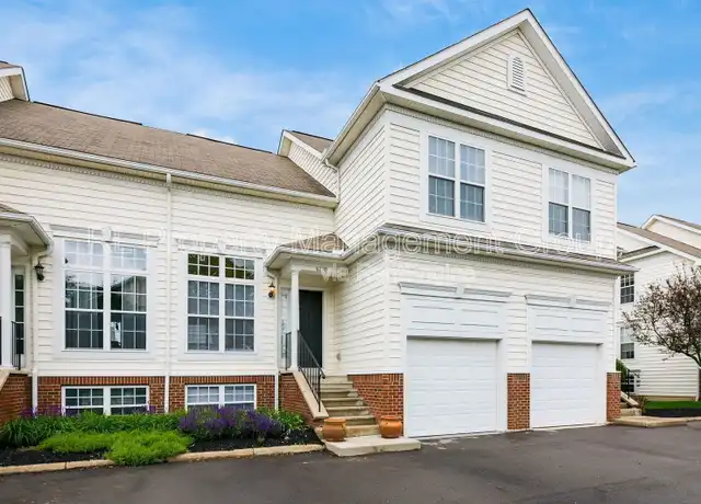 Property at 6230 Downwing Ln, Columbus, OH, 43230, 2 beds, 2.5 baths, [object Object]