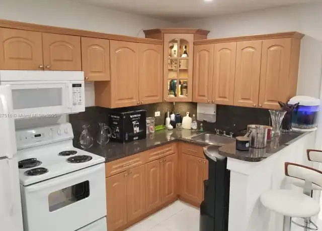Property at 3071 SW 27th Ave #18, Miami, FL, 33133, 1 bed, 1 bath, [object Object]