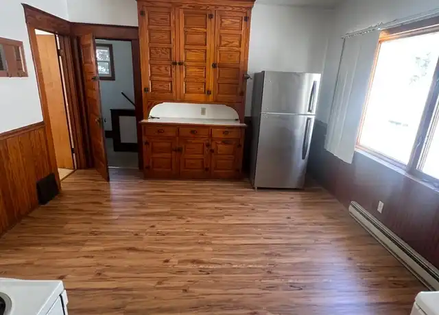 Property at 810 Hess Ave Unit 2, Erie, PA, 16503, 2 beds, 1 bath, [object Object]