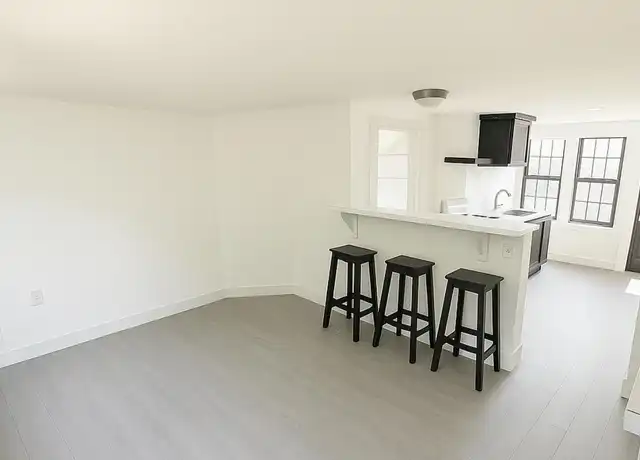 Property at 40 Rogers St Unit 3, Branford, CT, 06405, 1 bed, 1 bath, [object Object]