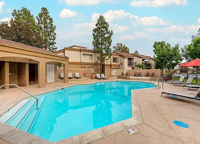 Photo of 1733 Cochran St, Simi Valley, CA 93065