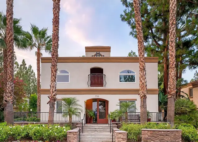 Photo of 1733 Cochran St, Simi Valley, CA 93065
