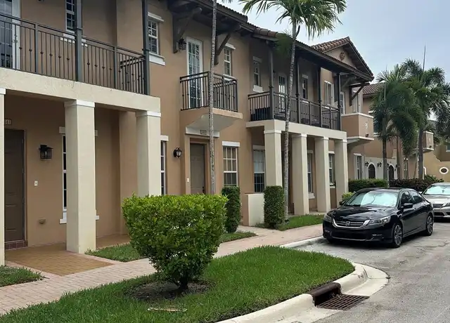 Property at 14631 SW 11th Ct, Pembroke Pines, FL, 33027, 2 beds, 2.5 baths, [object Object]