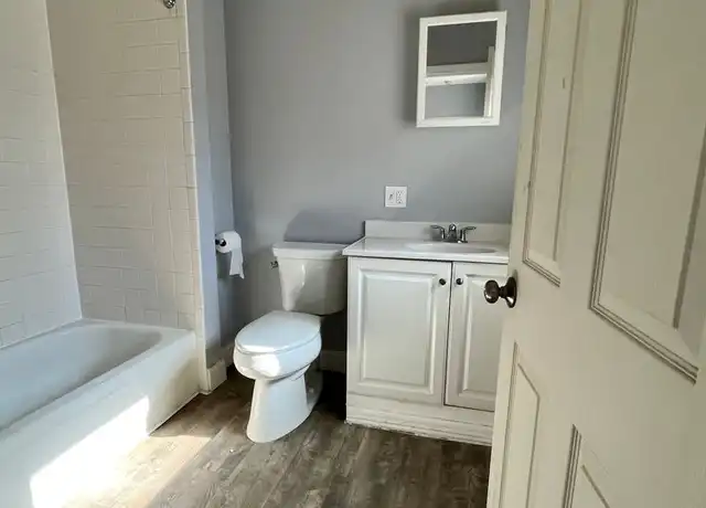 Property at 408 S Main St Unit 2, Haverhill, MA, 01835, 1 bed, 1 bath, [object Object]