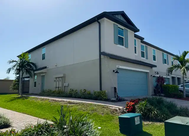 Property at 5535 Tripoli Dr, Palmetto, FL, 34221, 3 beds, 2.5 baths, [object Object]