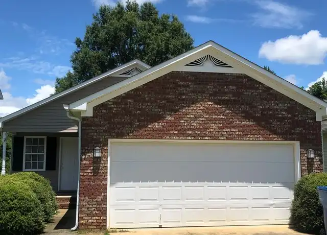 Property at 311 Parker Pl, Jacksonville, AL, 36265, 3 beds, 2 baths, [object Object]
