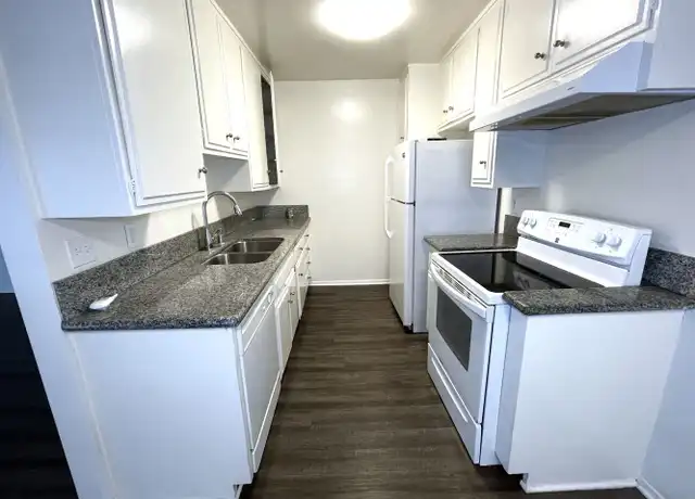 Property at 11771 National Blvd, Los Angeles, CA, 90064, 1 bed, 1 bath, [object Object]
