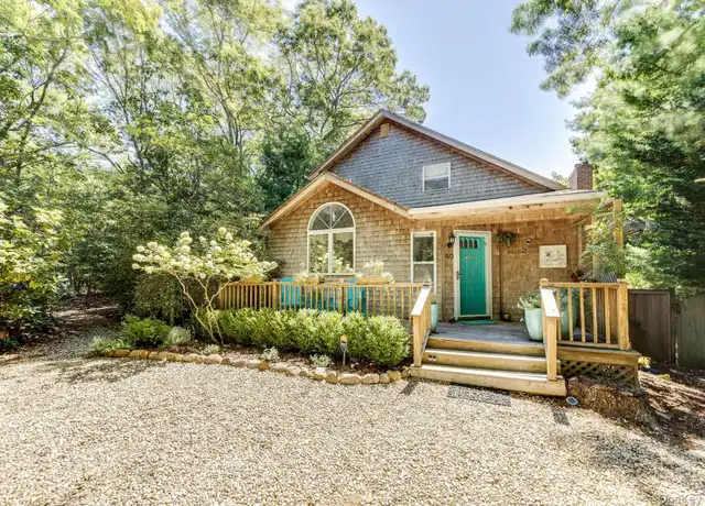 Property at 40 Atlantic St, East Hampton, NY, 11937, 3 beds, 3.5 baths, [object Object]
