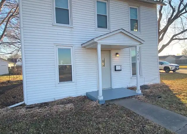 Property at 228 4th Ave W, Milan, IL, 61264, 3 beds, 1 bath, [object Object]