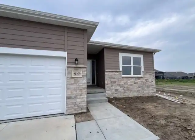 Property at 21209 Grand Ave, Elkhorn, NE, 68022, 3 beds, 2 baths, [object Object]