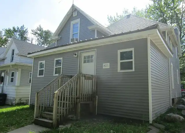 Property at 821 W 1st St, Waterloo, IA, 50701, 4 beds, 1 bath, [object Object]