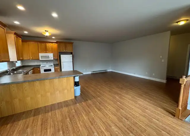 Property at 328 N Charlotte St, Pottstown, PA, 19464, 2 beds, 1 bath, [object Object]