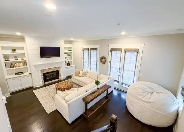 Property at 984 Memorial Walk SE, Atlanta, GA, 30316, 4 beds, 4.5 baths, [object Object]
