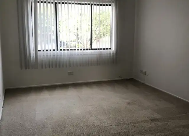 Property at 319 E Rimini Ct Unit 2A, Palatine, IL, 60067, 2 beds, 1 bath, [object Object]