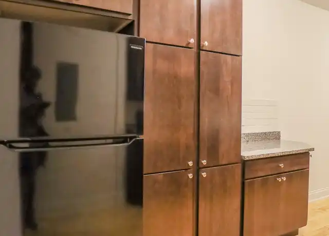 Property at 3953 N Hamilton Ave Unit 1F, Chicago, IL, 60618, 2 beds, 1 bath, [object Object]