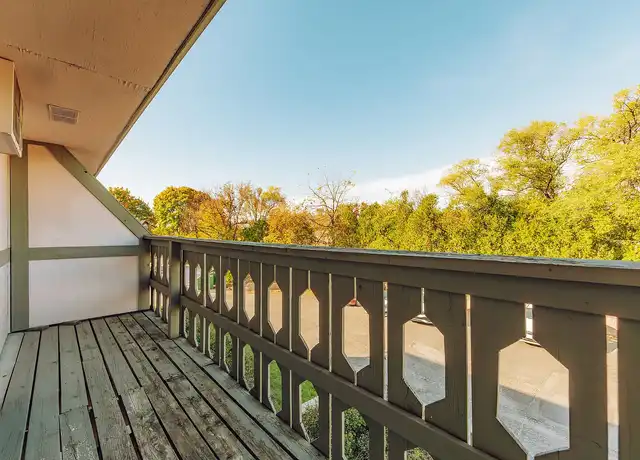 Property at Parkway West Apartment Homes - 5911-5951 N Lovers Lane Rd, Milwaukee, WI, 53225, 2 beds, 2 baths, [object Object]