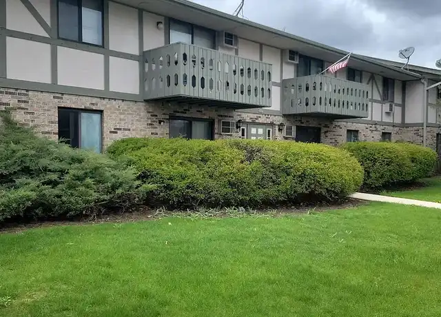 Property at Parkway West Apartment Homes - 5911-5951 N Lovers Lane Rd, Milwaukee, WI, 53225, 2 beds, 2 baths, [object Object]
