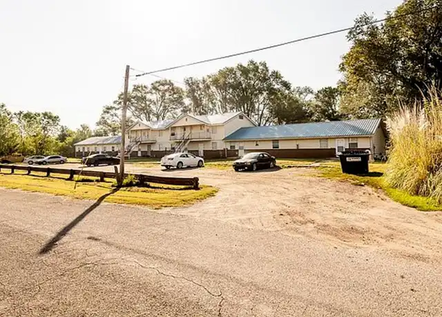 Property at 104 10th St Unit 10, Ogden, KS, 66517, 2 beds, 1 bath, [object Object]