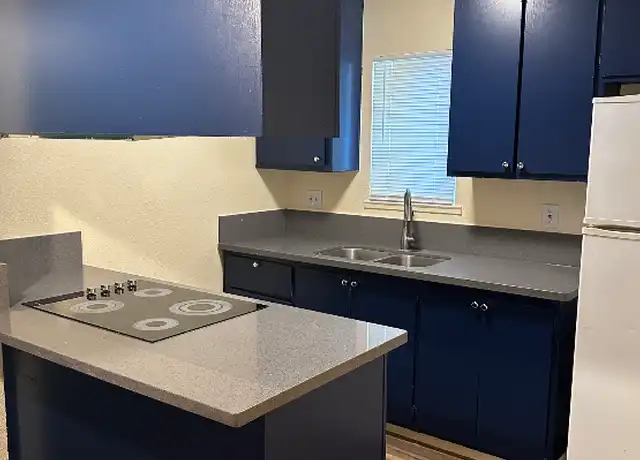 Property at 2117 9th St Unit 2, Sacramento, CA, 95818, 2 beds, 1 bath, [object Object]