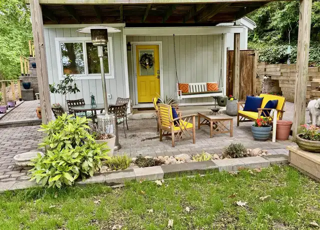 Property at 20 High St, Port Washington, NY, 11050, 1 bed, 1 bath, [object Object]