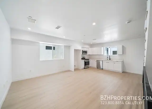 Property at 5655 Case Ave Unit 2, North Hollywood, CA, 91601, 3 beds, 3 baths, [object Object]