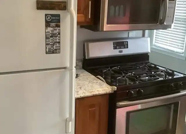 Property at 113 S Minerva Ave, Royal Oak, MI, 48067, 3 beds, 2 baths, [object Object]